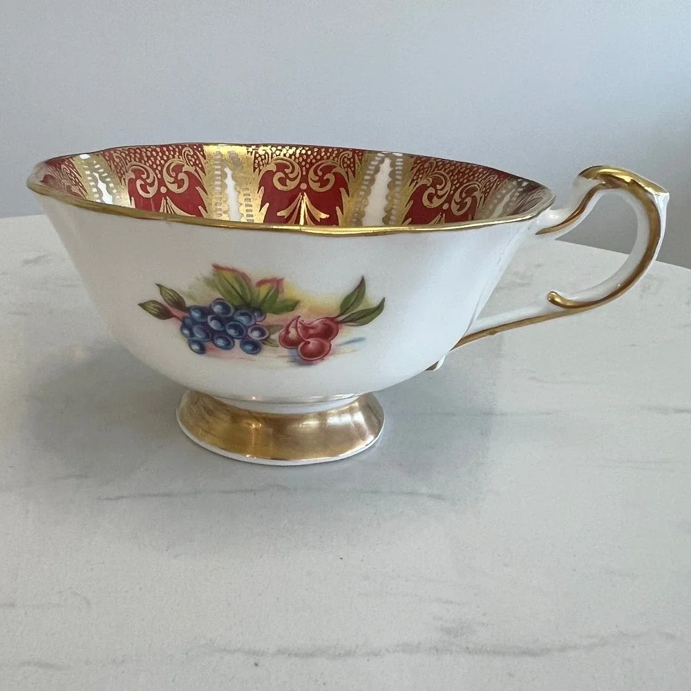 Vtg Paragon‎ Fine Bone China Teacup Saucer Set Maroon Gold Fruit England Tea Cup
